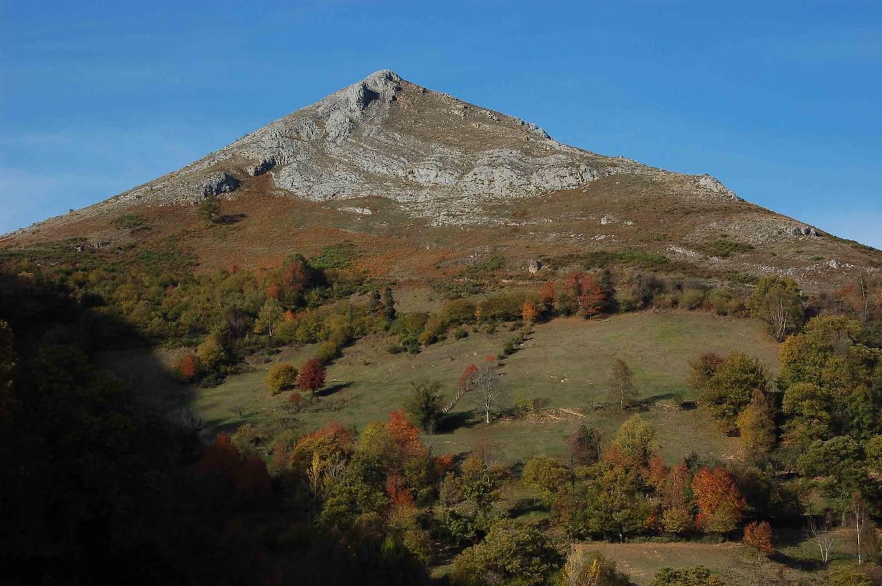 El Mirador De Fuentes Del Narcea 호텔 Moncó 외부 사진