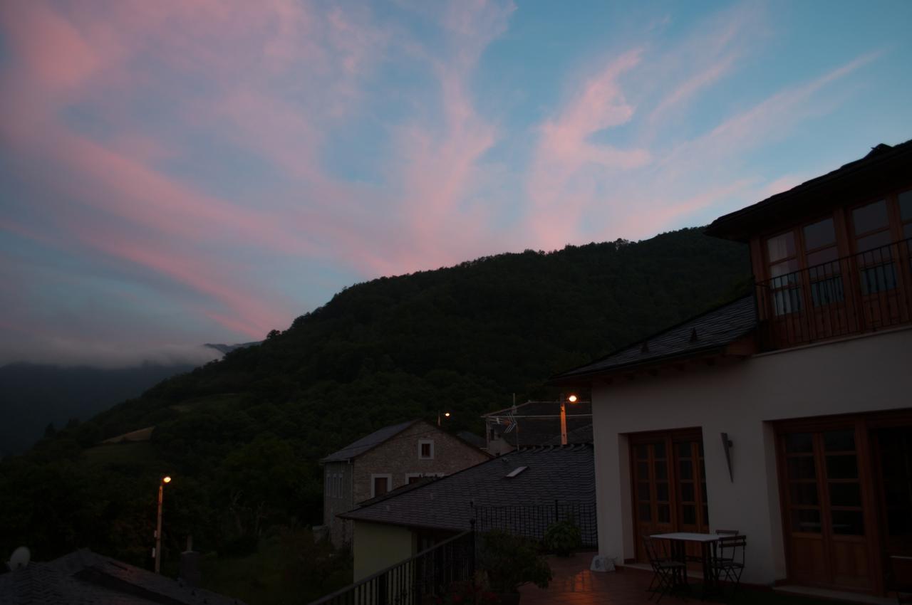 El Mirador De Fuentes Del Narcea 호텔 Moncó 외부 사진